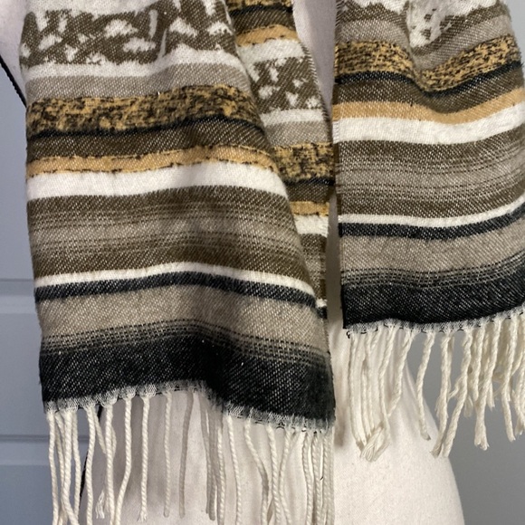 Leopard Cheetah Print Fringe Western Soft Scarf - Picture 2 of 4